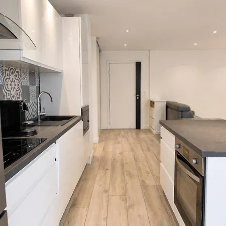 Charming With Terrace & Secure Parking