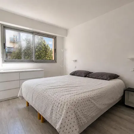 Charming With Terrace & Secure Parking